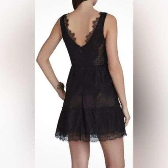 BCBGMaxAzria Willa Black Lace V-Neck Sleeveless Dress XS EUC - Picture 2 of 6